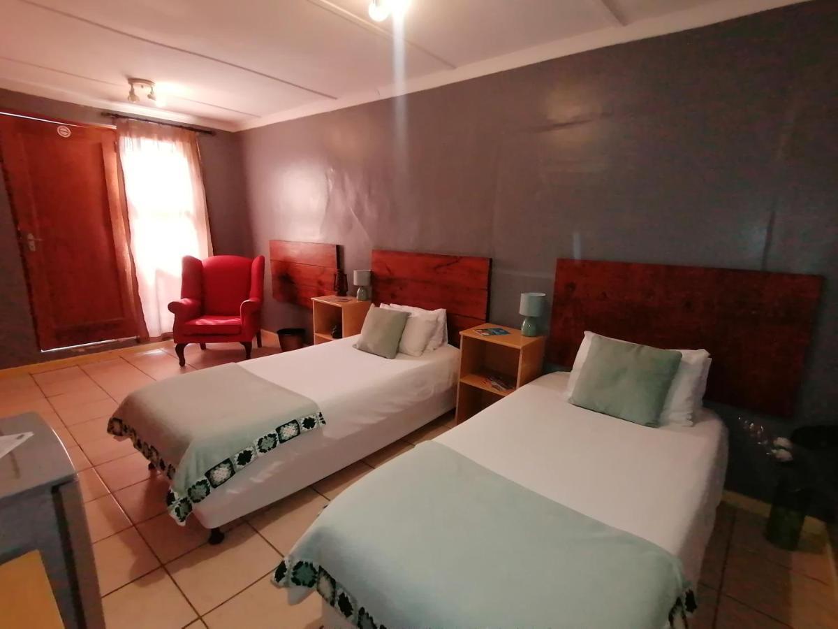 Obelix Guesthouse Lüderitz Dış mekan fotoğraf