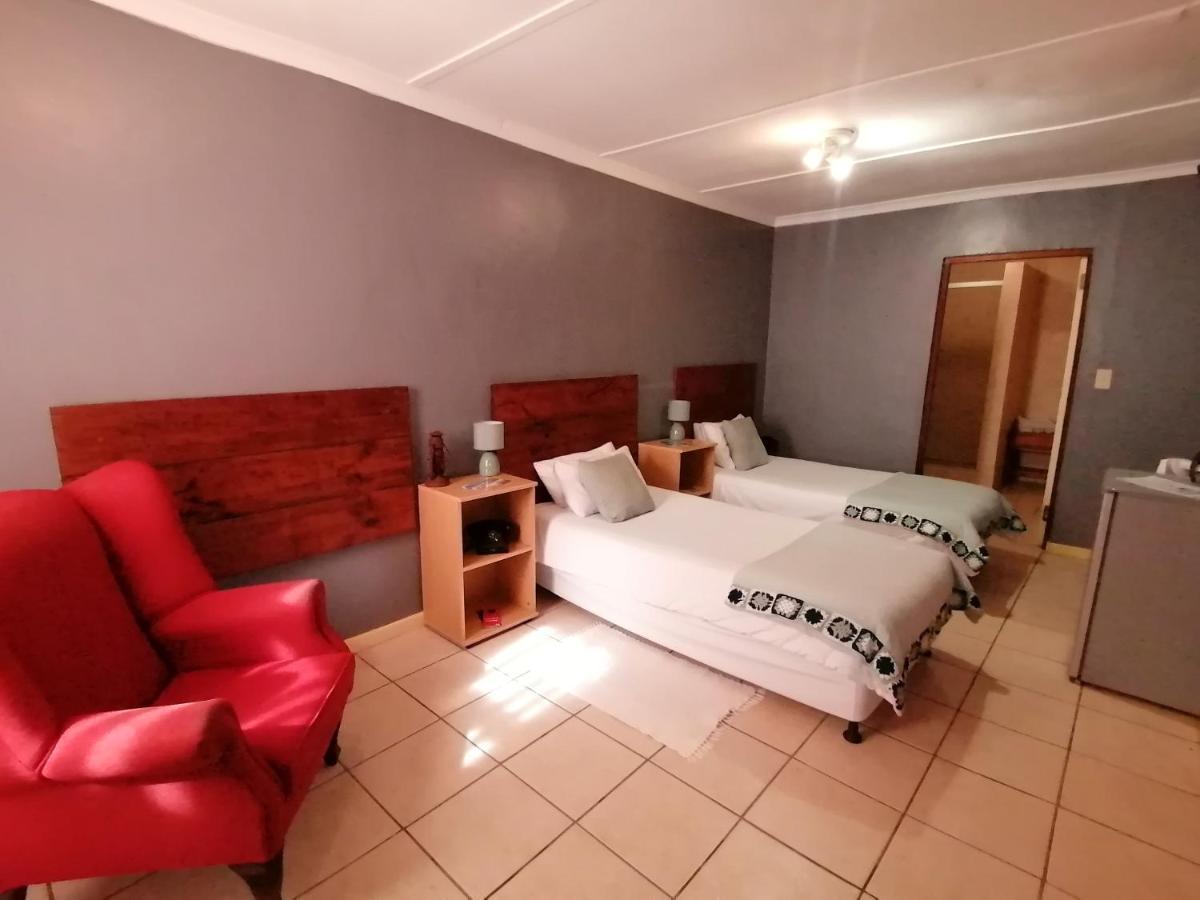 Obelix Guesthouse Lüderitz Dış mekan fotoğraf