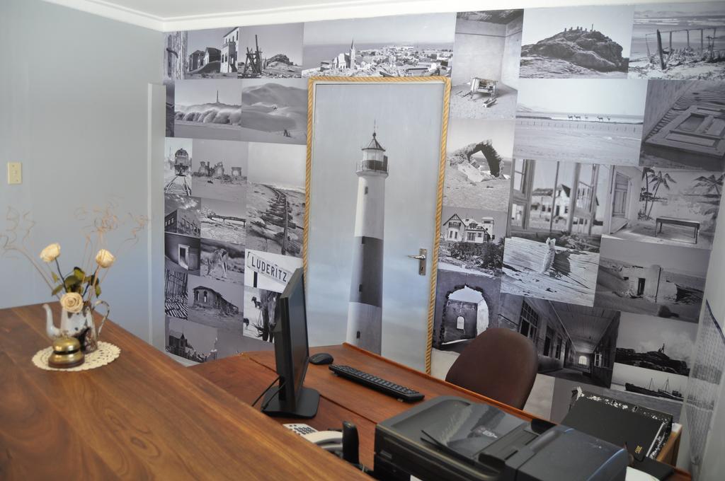 Obelix Guesthouse Lüderitz Dış mekan fotoğraf