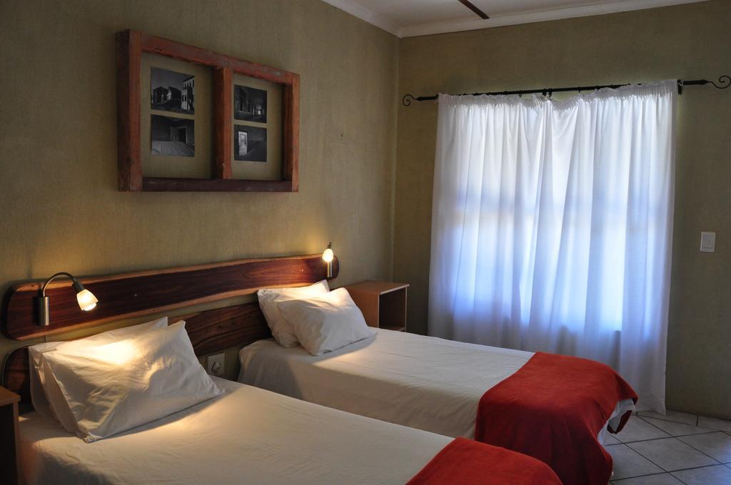 Obelix Guesthouse Lüderitz Dış mekan fotoğraf