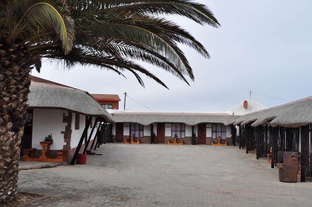Obelix Guesthouse Lüderitz Dış mekan fotoğraf