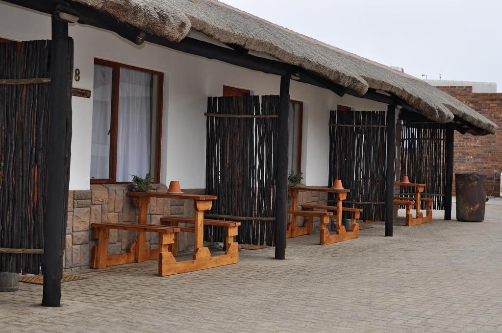 Obelix Guesthouse Lüderitz Dış mekan fotoğraf