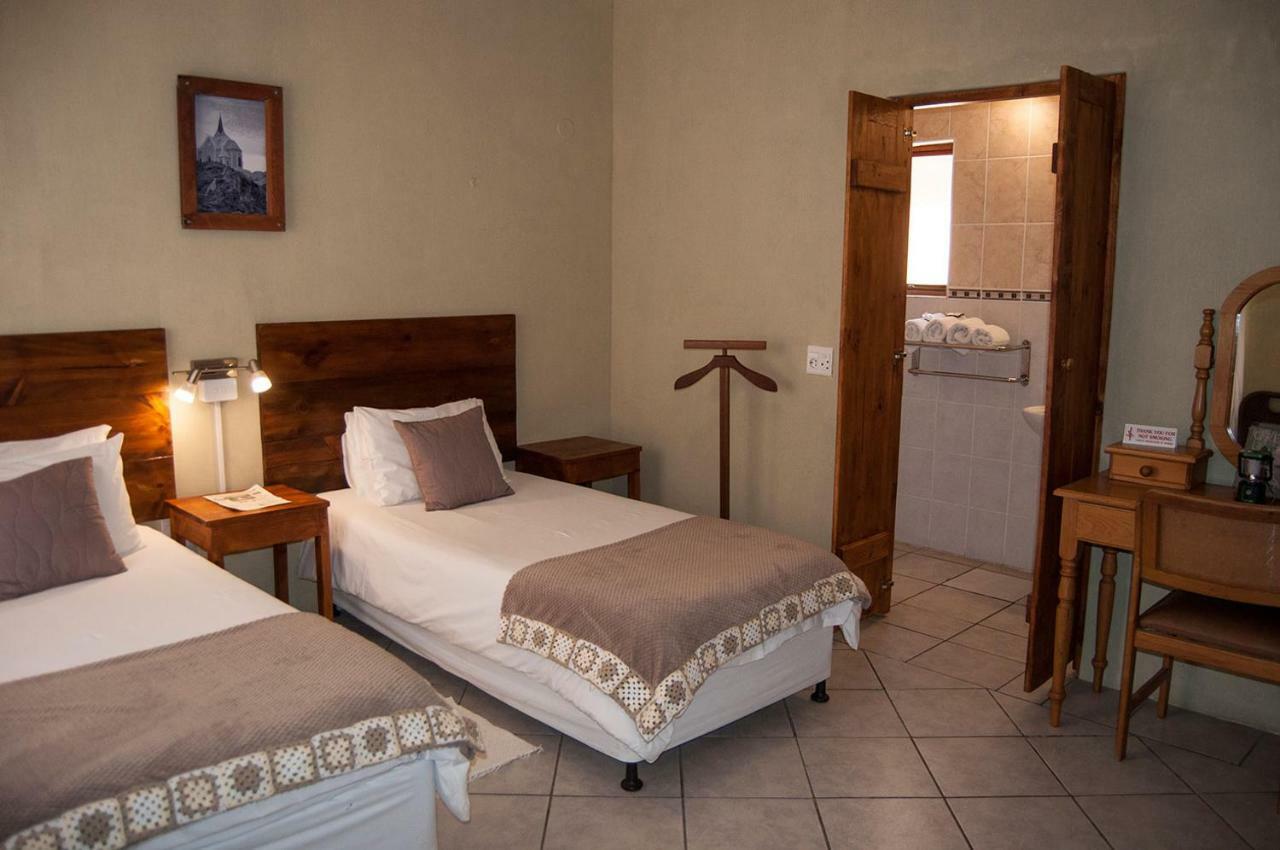 Obelix Guesthouse Lüderitz Dış mekan fotoğraf