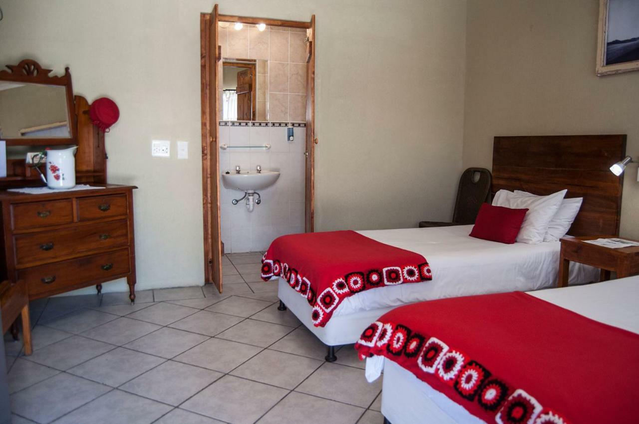 Obelix Guesthouse Lüderitz Dış mekan fotoğraf