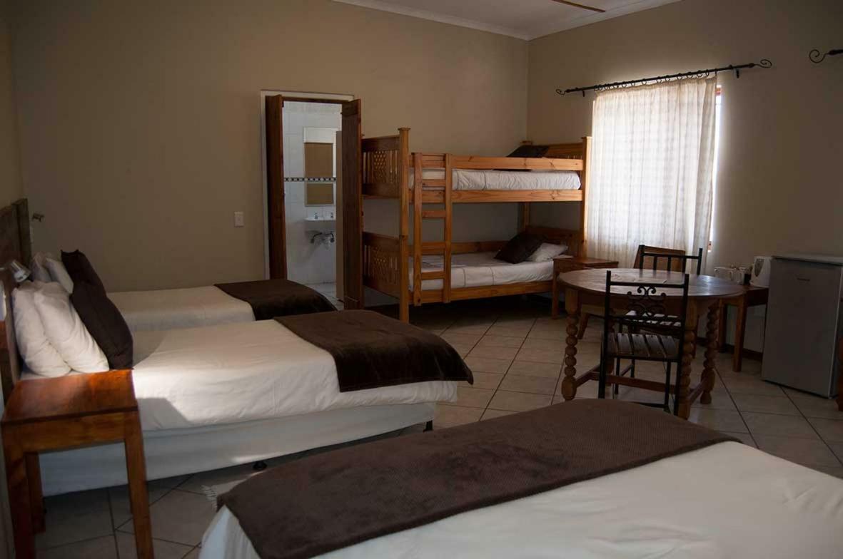 Obelix Guesthouse Lüderitz Dış mekan fotoğraf