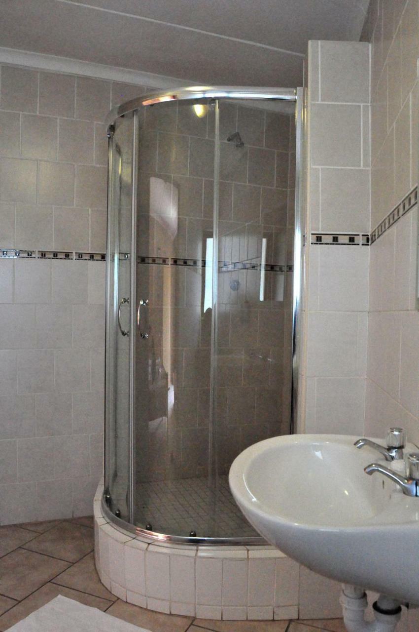 Obelix Guesthouse Lüderitz Dış mekan fotoğraf